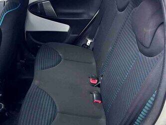 2013-peugeot-107-1466592-48080915