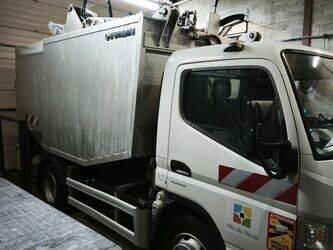 2020-mitsubishi-fuso-canter-1466596-48081056