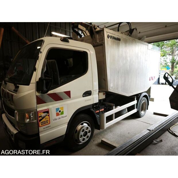 2020 Mitsubishi Fuso CANTER-48081057