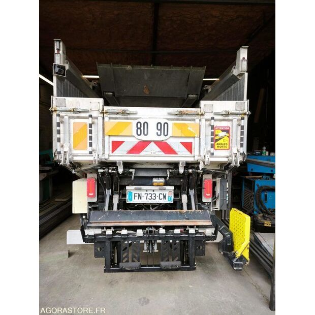 2020 Mitsubishi Fuso CANTER-48081058