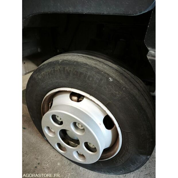 2020 Mitsubishi Fuso CANTER-48081059
