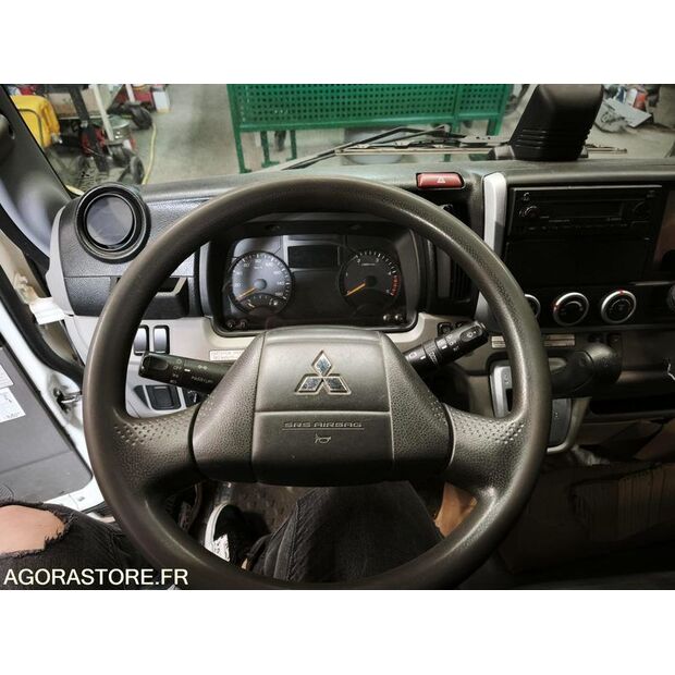 2020 Mitsubishi Fuso CANTER-48081071