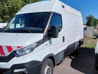 2017-iveco-35s14n-1466089-48081161