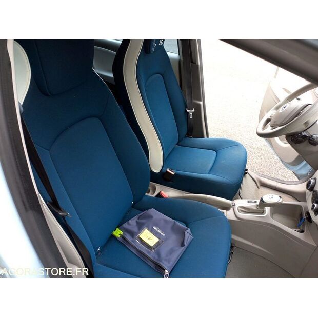 2013 Renault ZOE-48081181