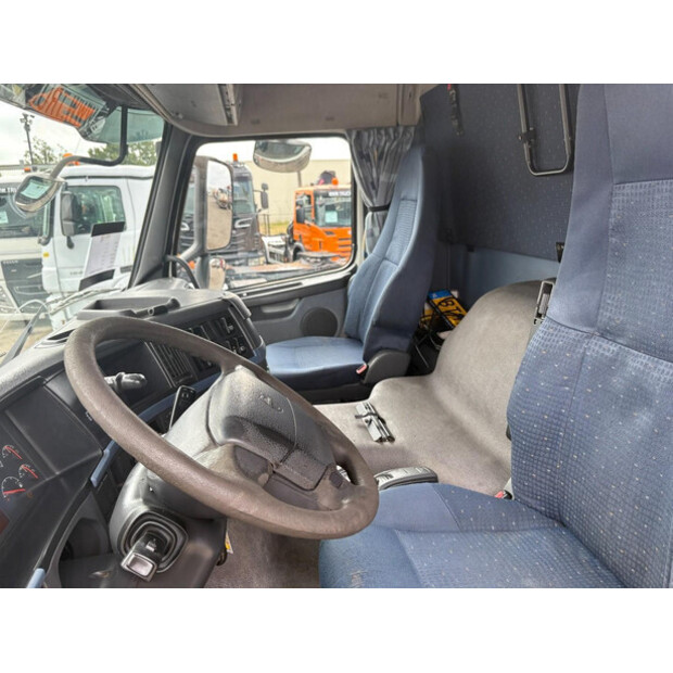 2007 فولفو FM 400-48083161