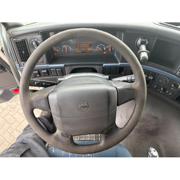 2007 فولفو FM 400-48083171