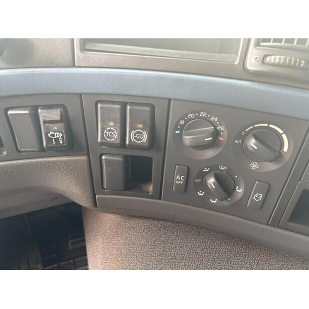 2007 فولفو FM 400-48083176