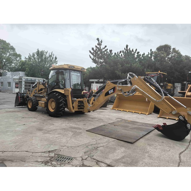 2025 كاتربيلر 420F-48083206