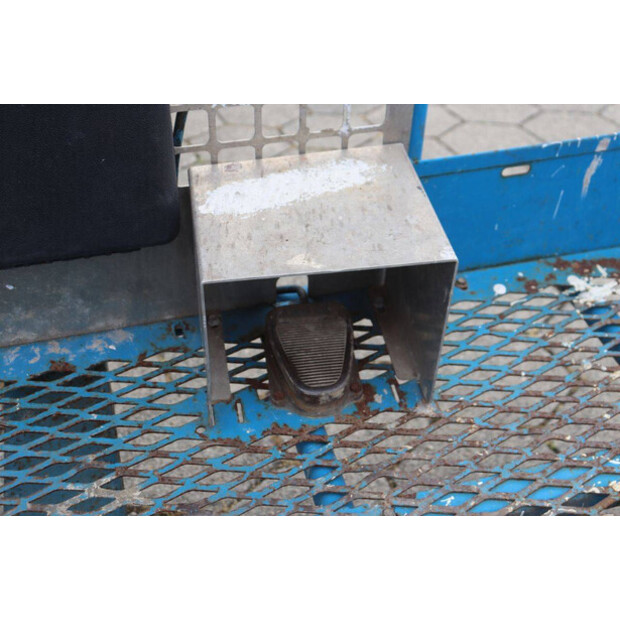 2005 Genie Z-45/25-48083729