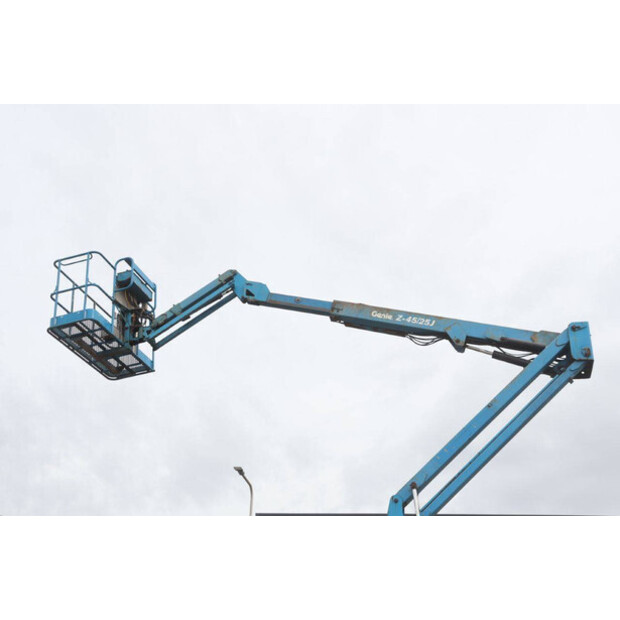 2005 Genie Z-45/25-48083753