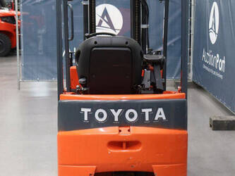 toyota-7fbest-48083964