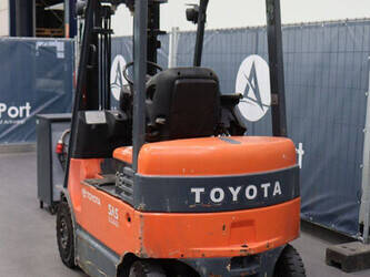 2007-toyota-7fbmf16-1466637-48084317