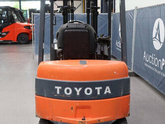 2007-toyota-7fbmf16-1466637-48084318