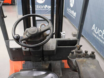 2007-toyota-7fbmf16-1466637-48084338