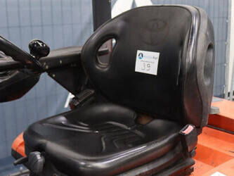 2007-toyota-7fbmf16-1466637-48084340