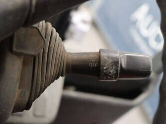 2007-toyota-7fbmf16-1466637-48084346