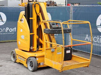 2015-jlg-toucan-10e-1466653-48084896