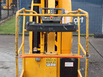 2015-jlg-toucan-10e-1466653-48084897