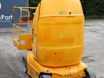 2015-jlg-toucan-10e-1466653-48084899