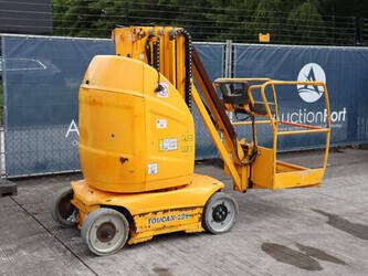 2015-jlg-toucan-10e-1466653-48084901