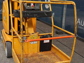 2015-jlg-toucan-10e-1466653-48084908