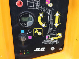 2015-jlg-toucan-10e-1466653-48084917