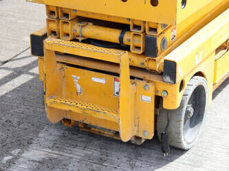 2012-haulotte-compact-8-1466656-48085009