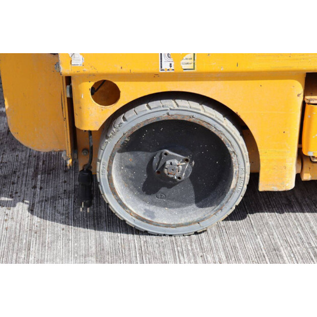 2012 Haulotte COMPACT 8-48085011