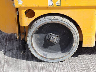 2012-haulotte-compact-8-1466656-48085011