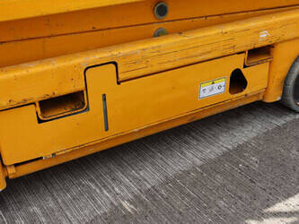 2012-haulotte-compact-8-1466656-48085014