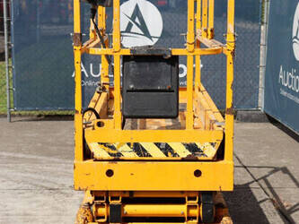 2012-haulotte-compact-8-1466657-48085040