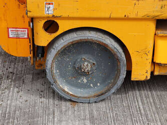 2012-haulotte-compact-8-1466657-48085047