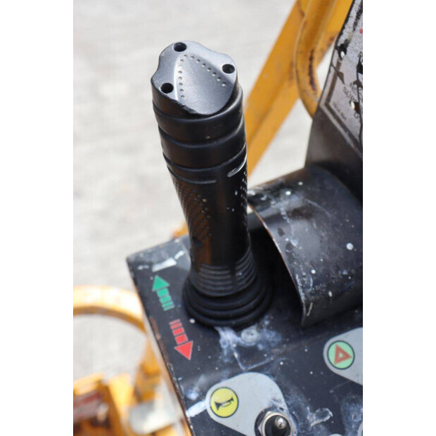 2012 Haulotte COMPACT 8-48085067