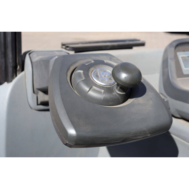 2016 BT Reflex-48085393