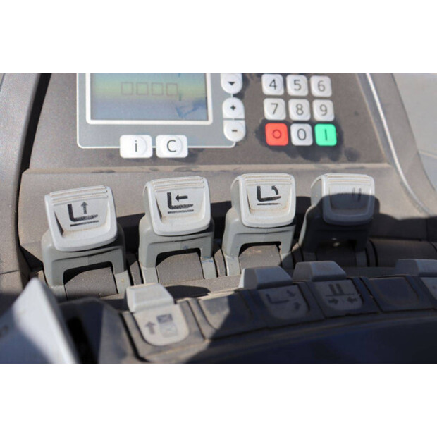 2016 BT Reflex-48085398