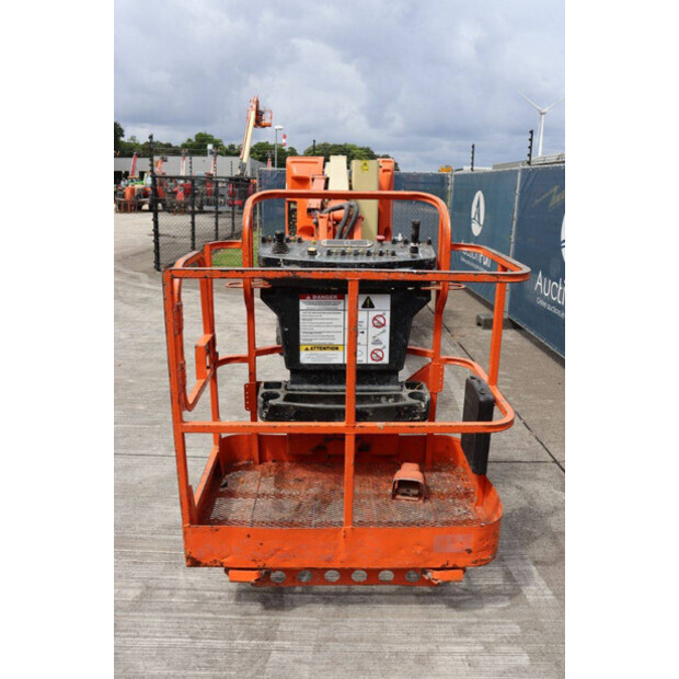 2007 JLG E300AJP-48085665