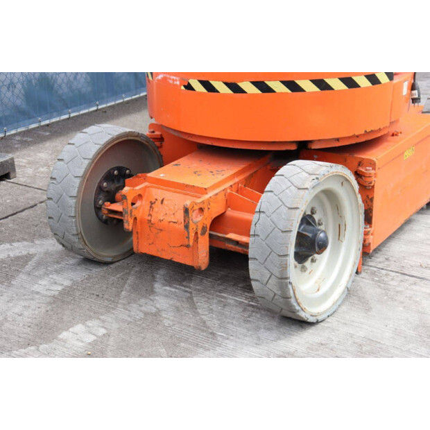 2007 JLG E300AJP-48085671