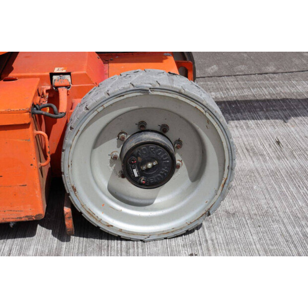 2007 JLG E300AJP-48085673