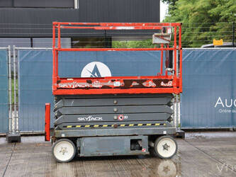 Image for SCISSOR LIFTS 2016 SkyJack SJ4632
