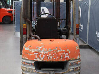 toyota-15-1466689-48086151