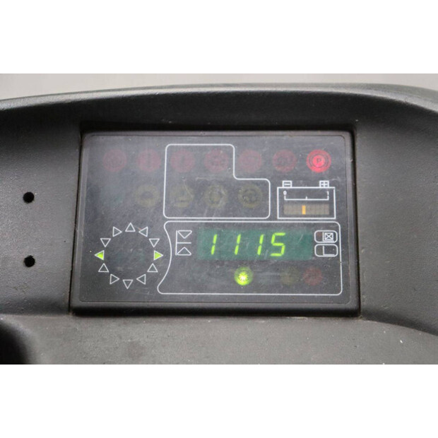 2005 ليندي E14-48086309