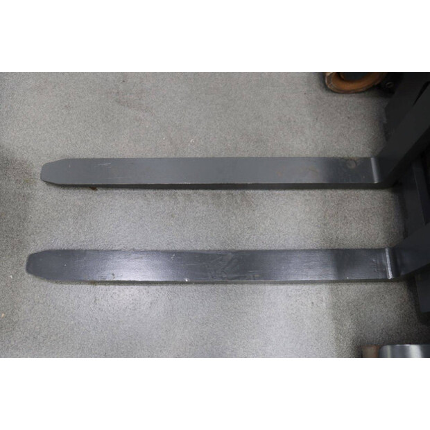 2017 Linde R16X-03-48086327
