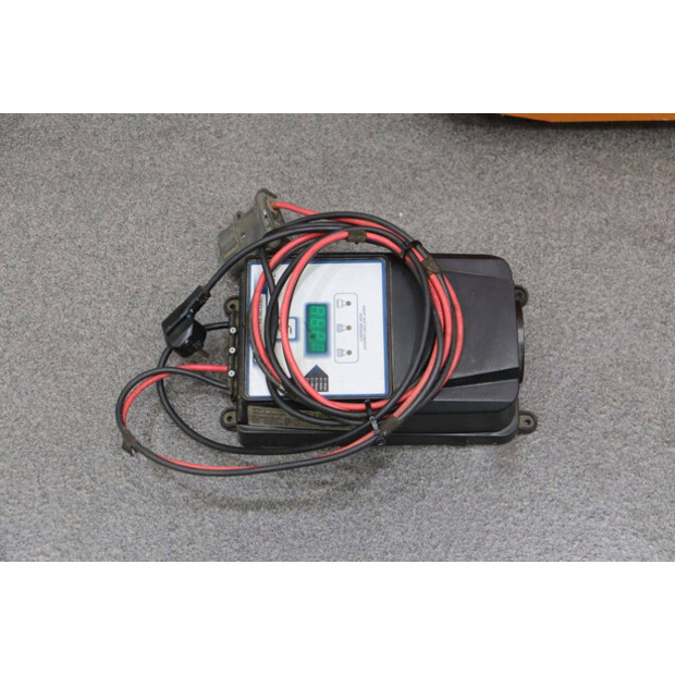2011 Still EGV14-48086357