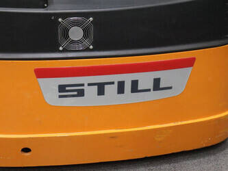 2011-still-egv14-1466695-48086359