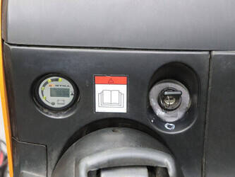 2011-still-egv14-1466695-48086364