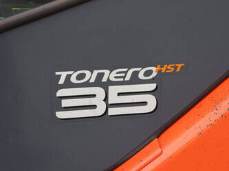 2018-toyota-06-8fgj35f-48086593