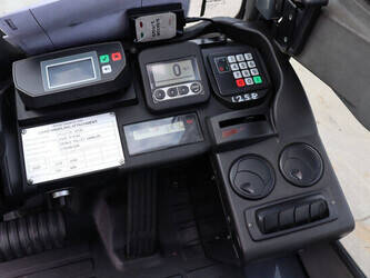 2018-toyota-06-8fgj35f-48086606