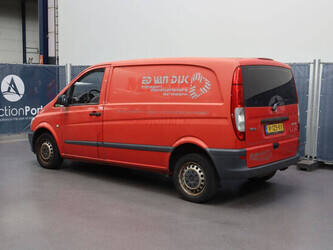 2014-mercedes-benz-vito-110cdi-1466715-48086974