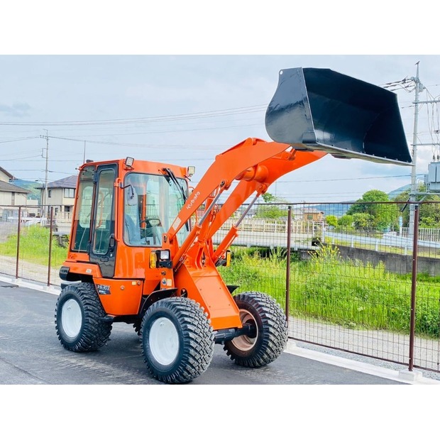 2015 KUBOTA R630Z-48087416