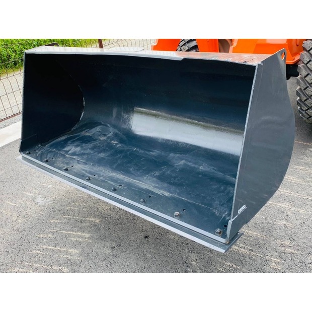 2015 KUBOTA R630Z-48087421